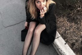 Calze a rete, nostalgia dei paninari?